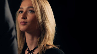 Негр оценивает, какая их двух блондинок лучше всего ебется в межрасовом тройничке ЖМЖ